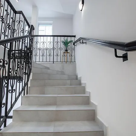 5 Apartment *