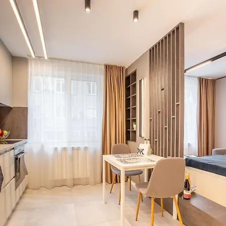 Apartment 5 *